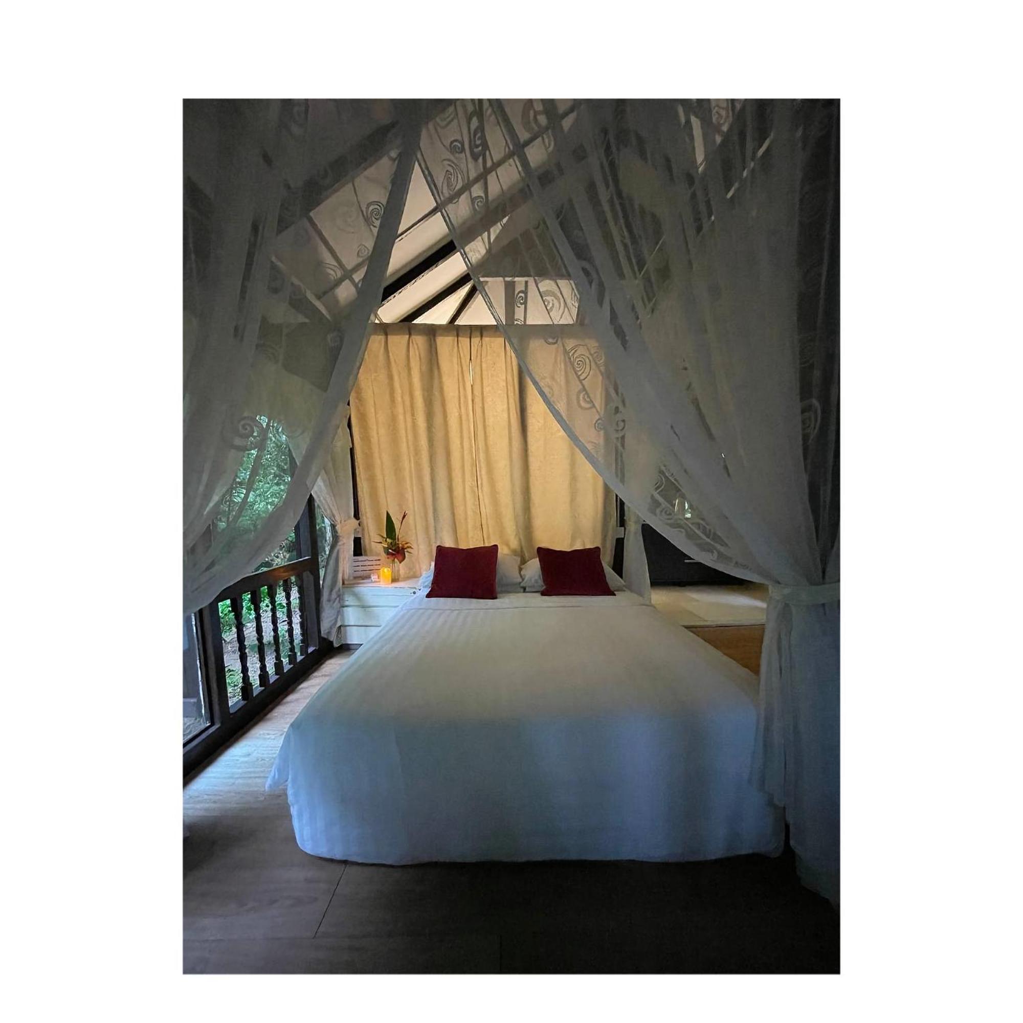 Villa Sri Kampung Kuah Exteriör bild